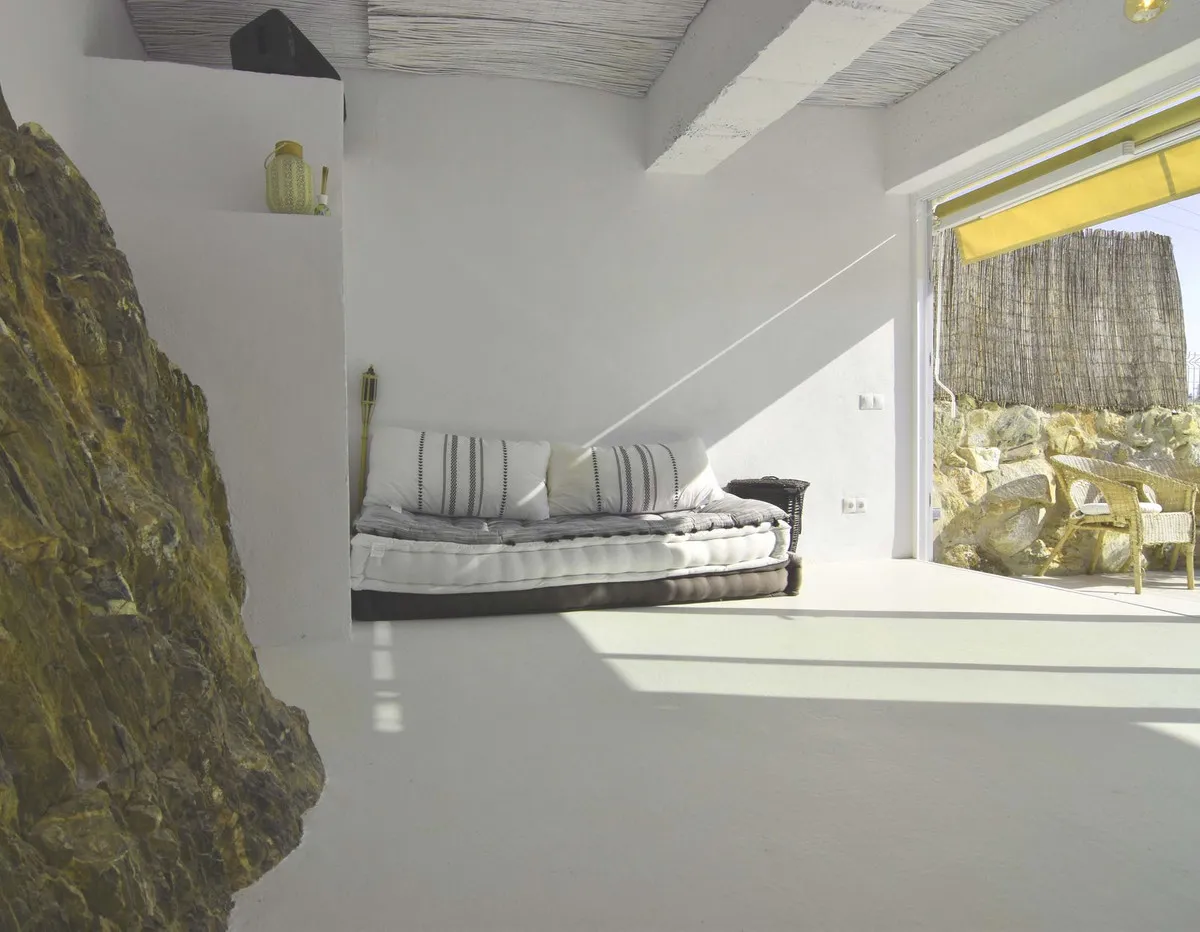 c819b96f-c851-4324-a569-534417b50815