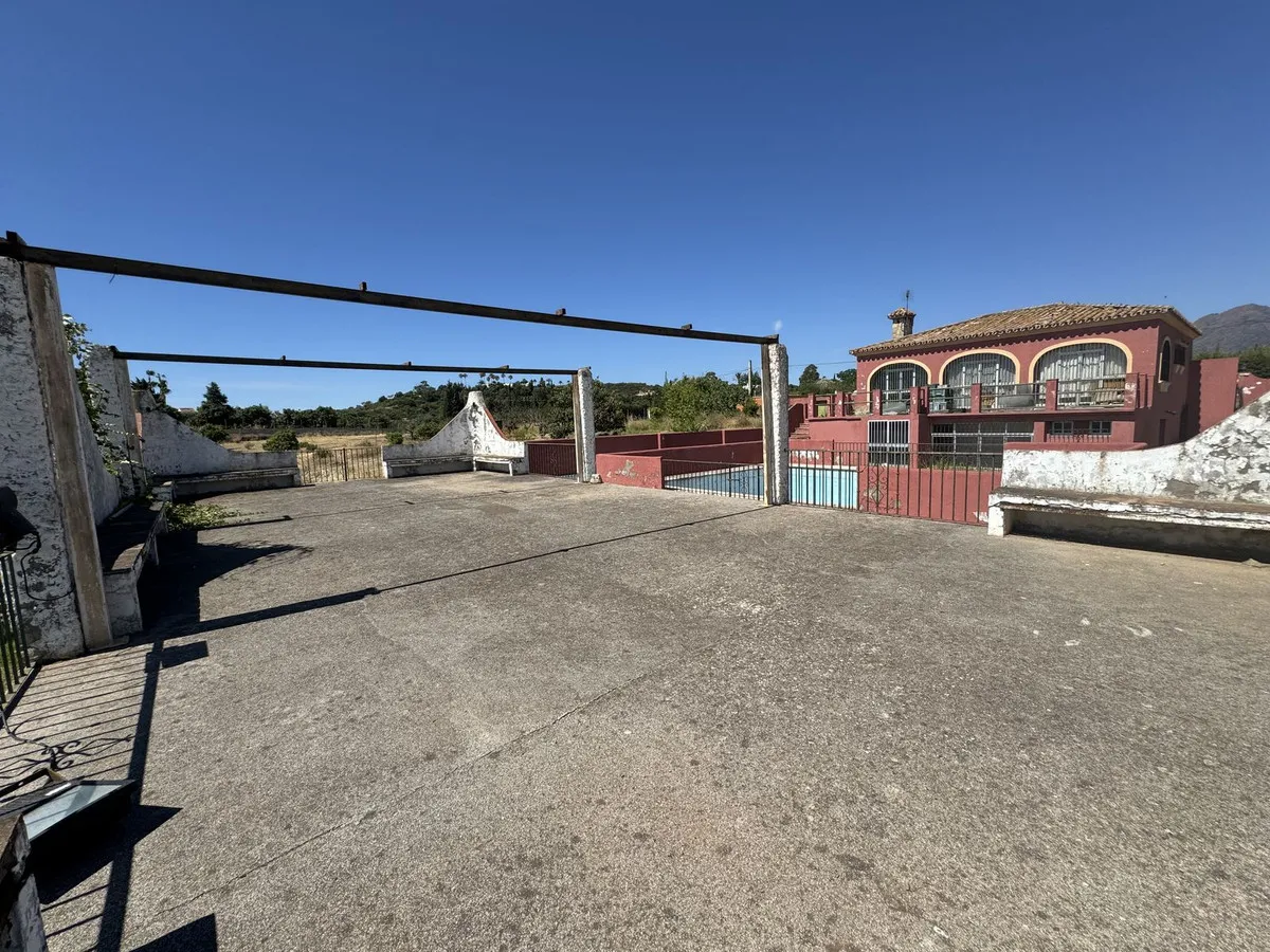 50c588f7-cba8-4cd6-a1f2-02b15279b926