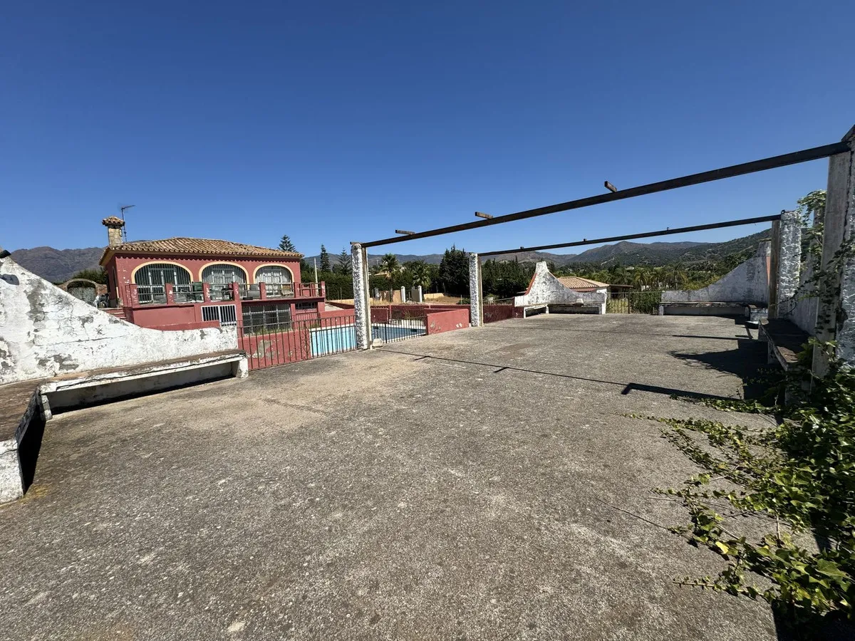 525d56b9-f764-49b7-953b-f1319b3a035d