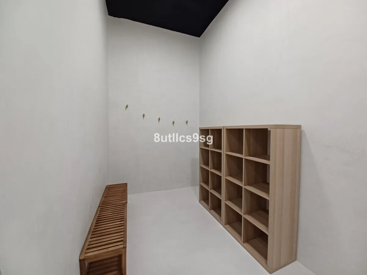 8f76f33d-bb90-4ddf-bab8-962218c6a4e1