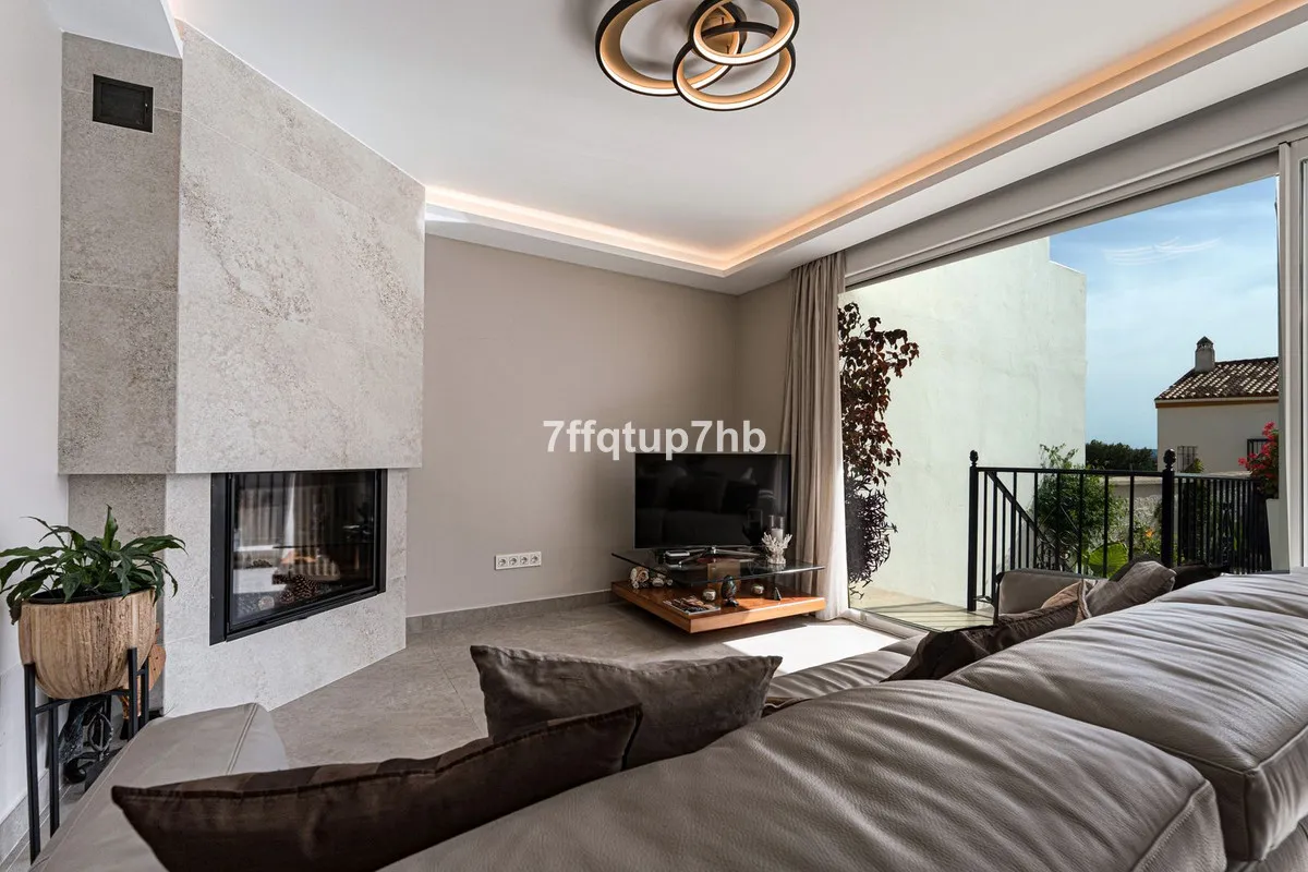 92bb98e9-300f-49d5-85a6-b4f6524a0648