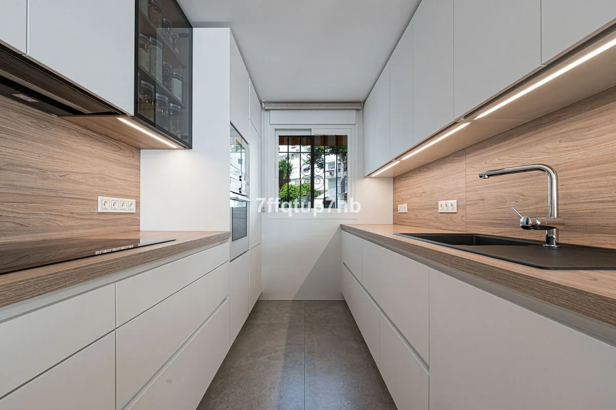 fa2a6bd2-65d3-474e-afa9-34bc75991822