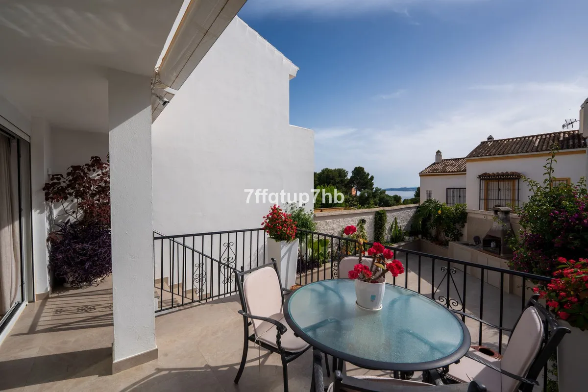 fb1a302e-9d08-4073-9e10-311e1776bd65