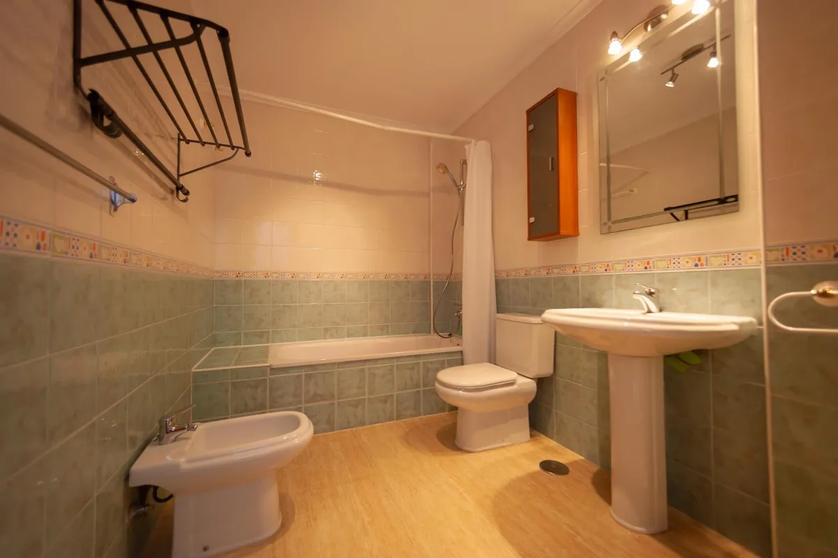 2b07f7de-24f3-4320-a8d1-588c49cd1412