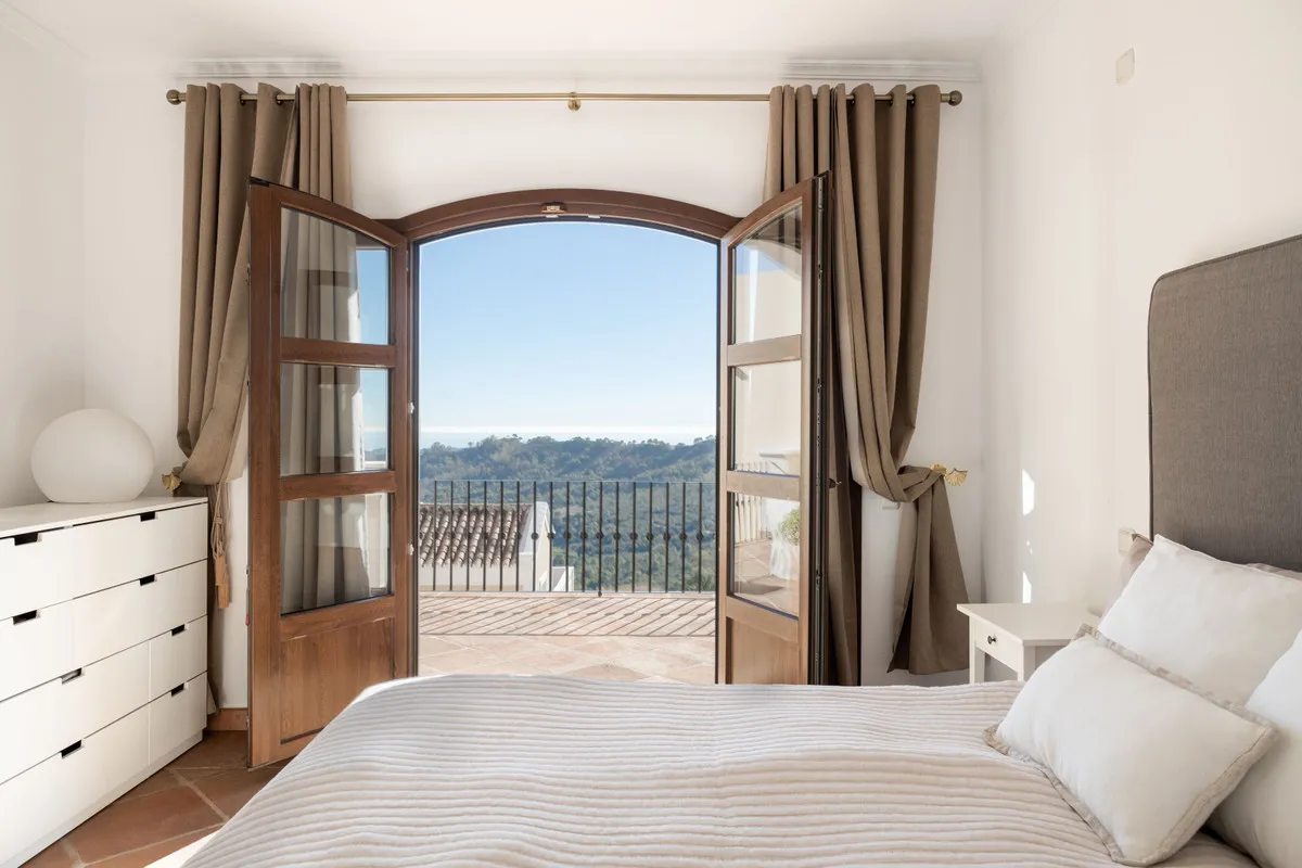 42725e24-f54d-492e-94a5-a25bf0992cb8