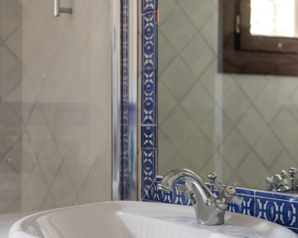 b77d86aa-aff9-4180-8e18-0ed5704853fc