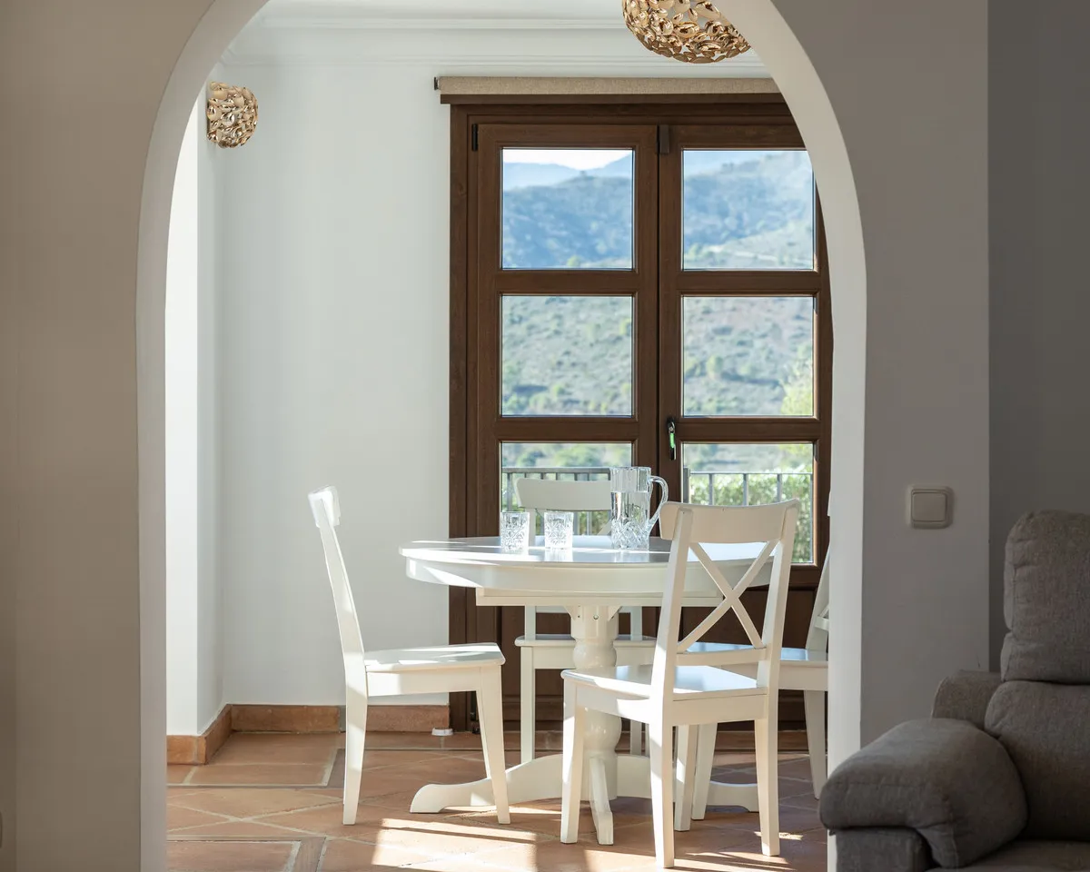 e791d8ff-49b1-4e74-aa51-1ff1df131d02