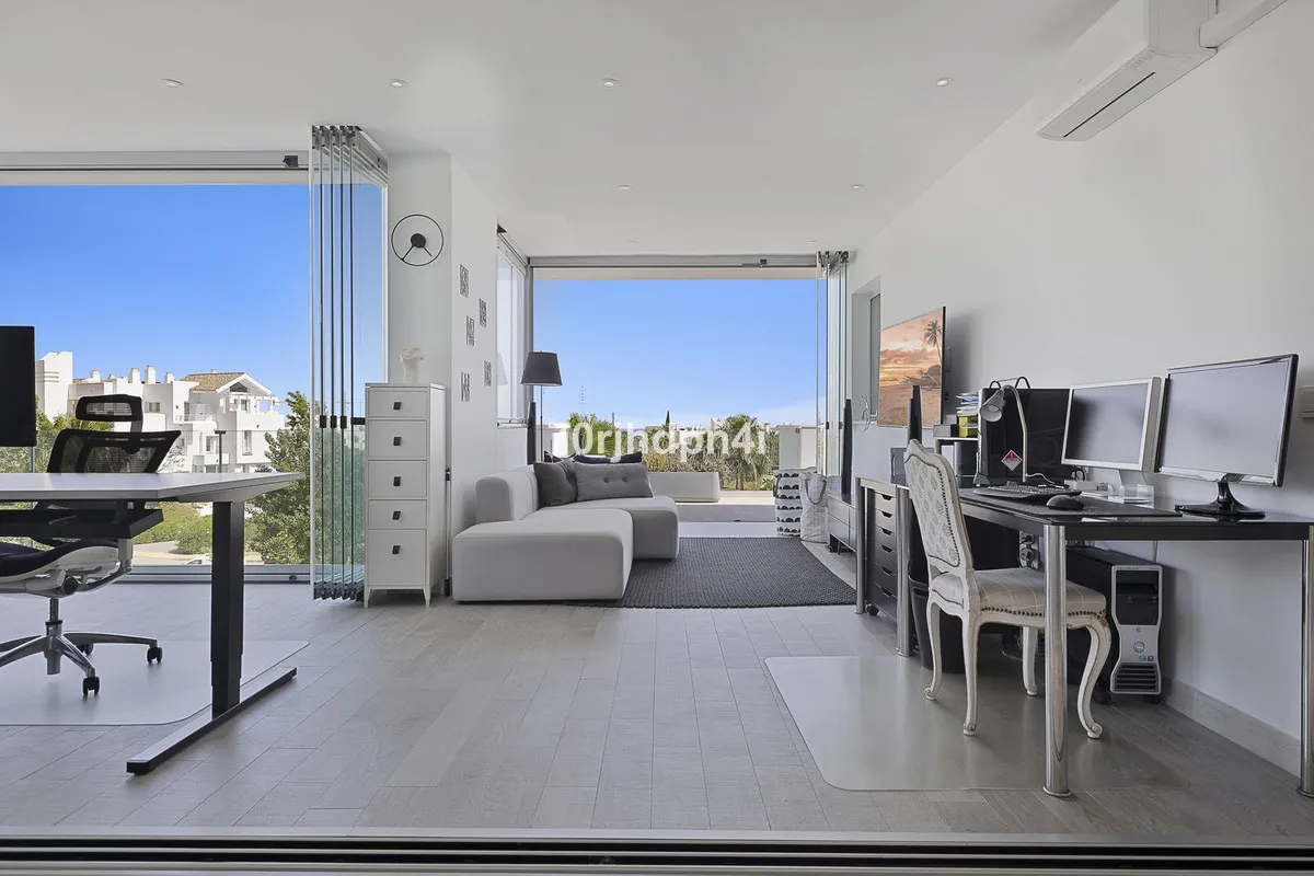 137e7816-56f6-423c-bbf8-542806f4d138