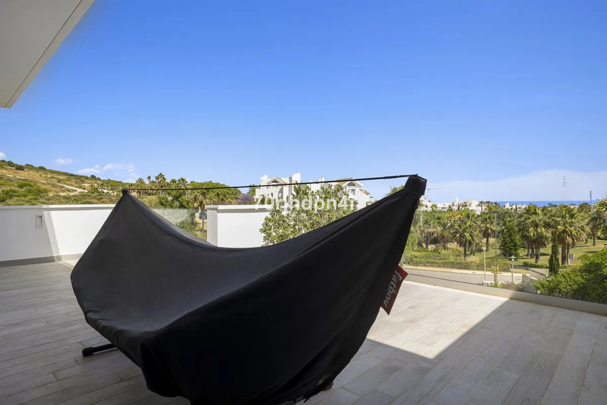 1f910aa9-7a8f-4f83-ab76-5acc396ef788