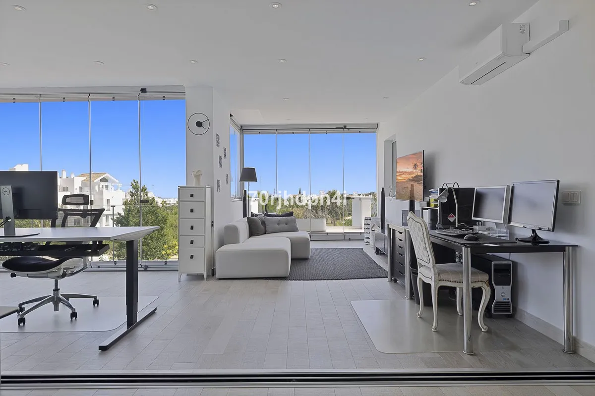 3c43f15d-f11e-49f0-9393-e335628f7604