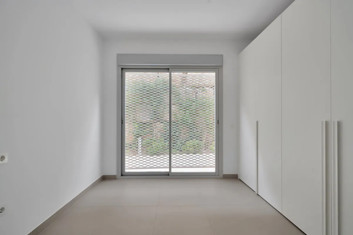 c1f3dece-4d47-49f9-9496-e983b8a7ddae