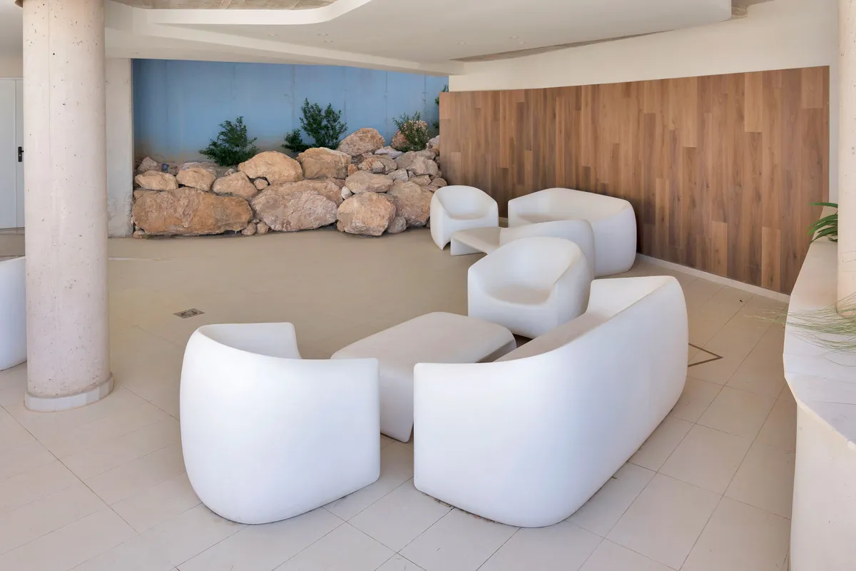 c2b7667f-de77-4775-913a-7a285b5014f8