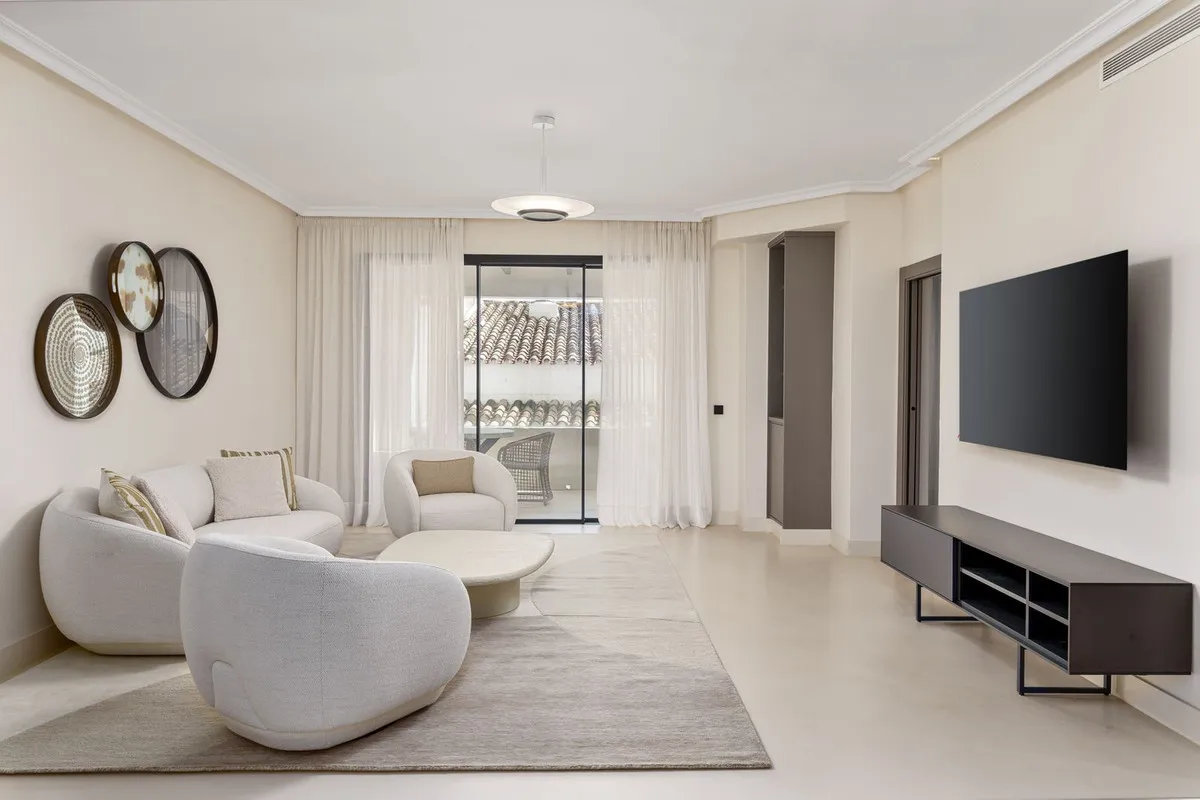 366087e4-7fa8-4f18-9300-5a01d3a25ec6