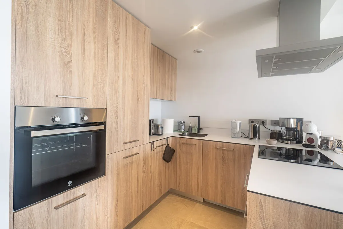 1f2a5d6e-026b-41a3-9c4f-9e7729af1850