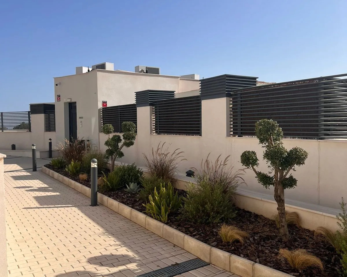 71a8d2a4-ad1e-4382-9b91-39f6019304ed