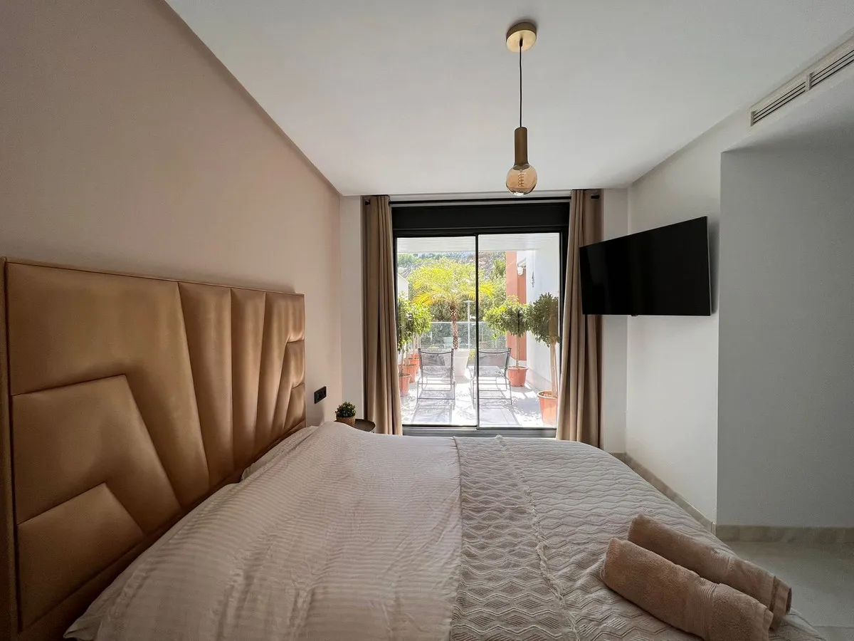 f836ee73-e30c-4d65-8959-af3bdf529c39