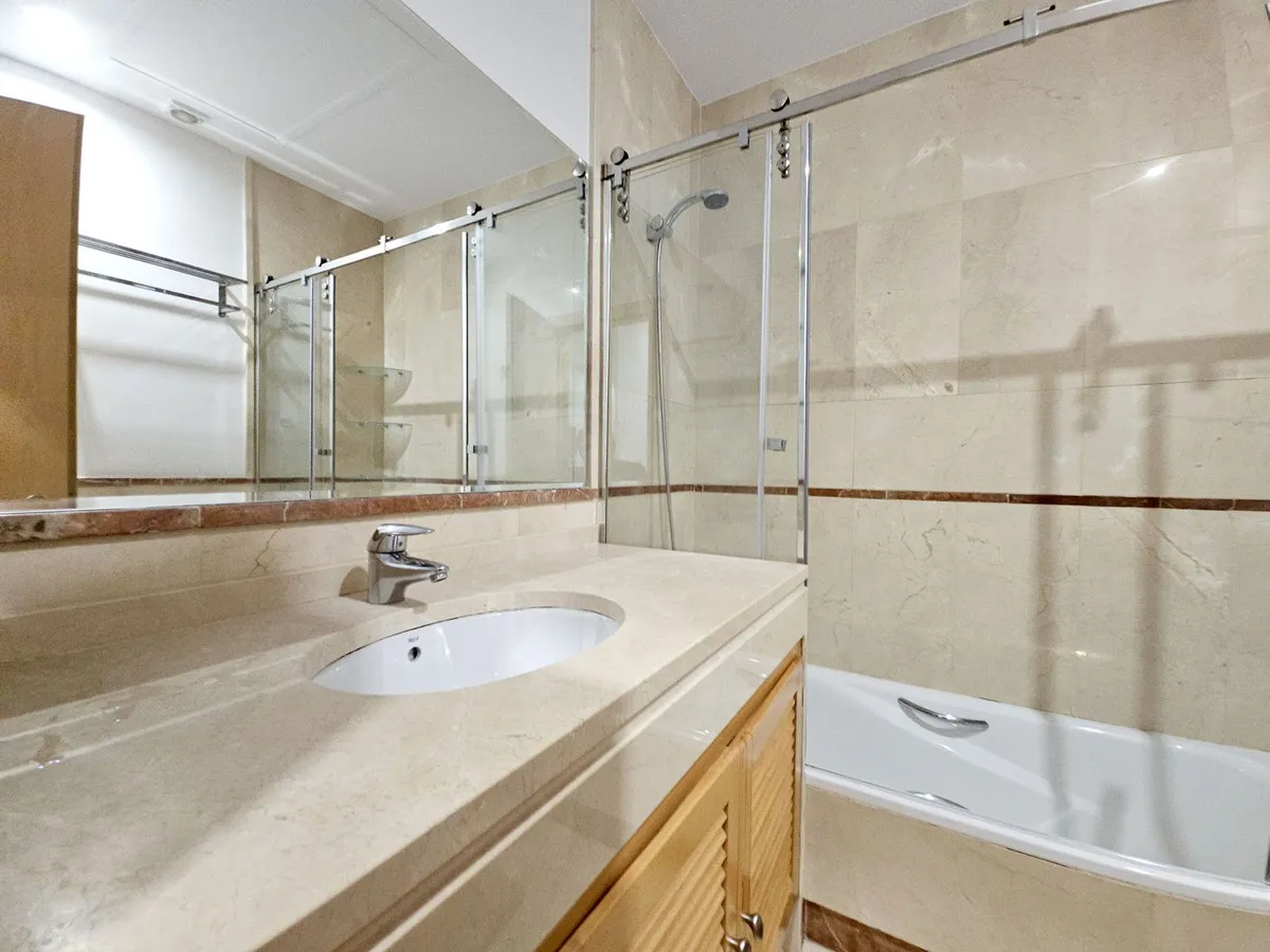 277cc2f4-e9b6-4a35-b869-3b5643321031