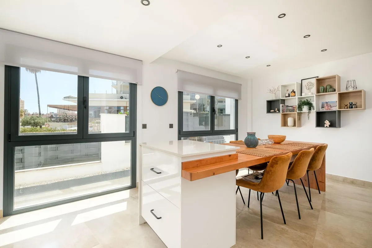 1a96faae-0208-4d9d-82f2-9a9d20b9da8d