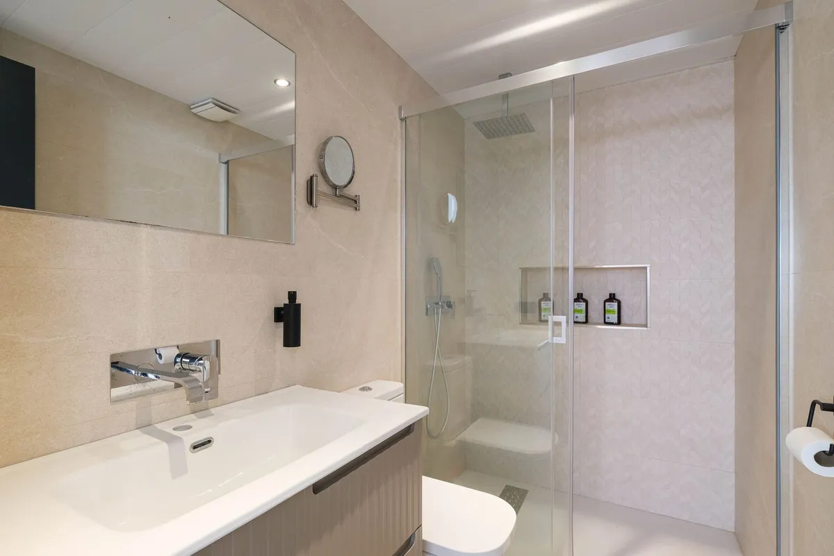 c2b70b91-8256-4839-a934-d4d547f88587