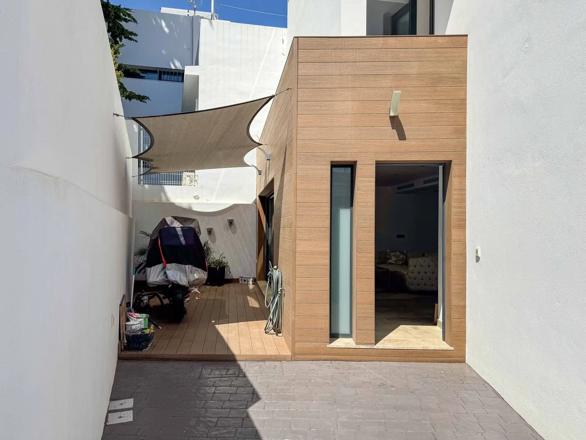 e52c9537-0518-41bd-b77d-51004a892a89