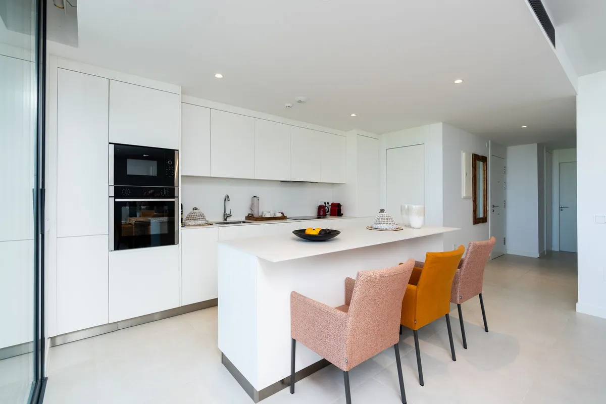 00b2bc56-9908-4c45-8aaf-ae852871ba21