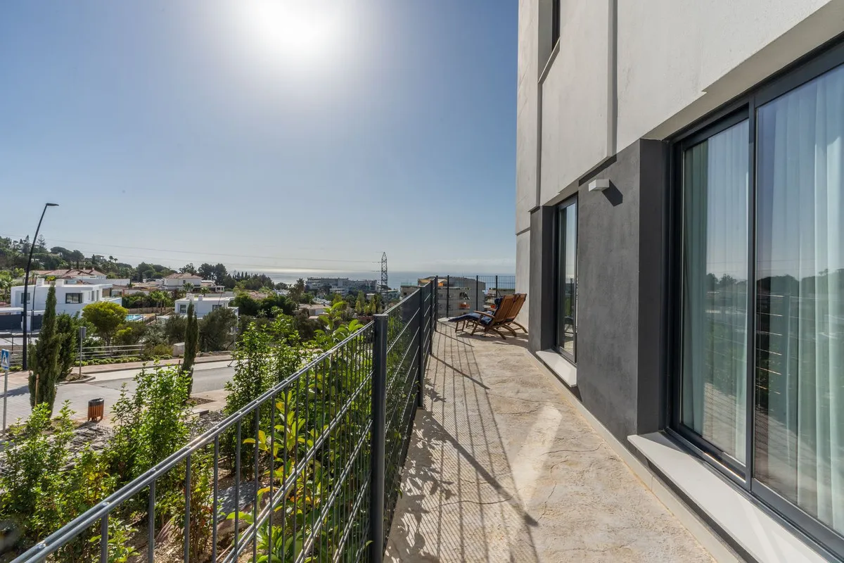 4034b87d-befd-48eb-aa15-7002c65a3854