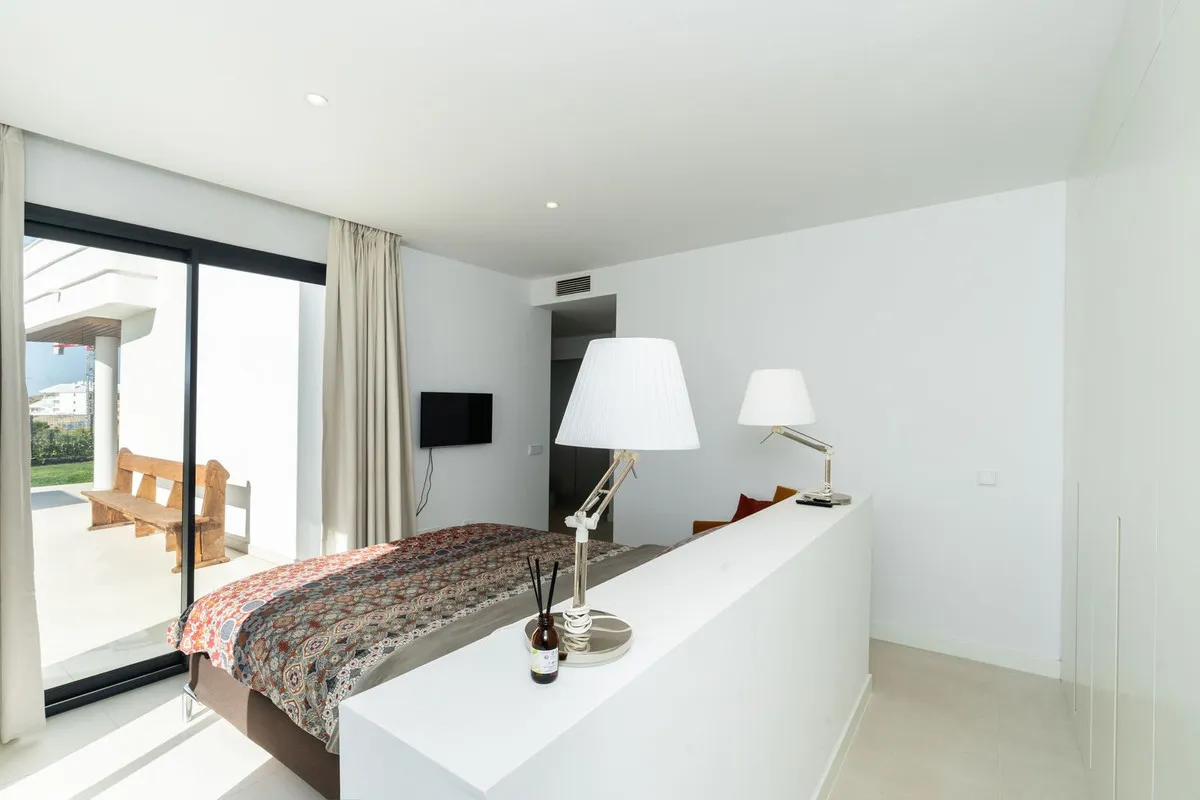 c67671bc-6ed1-4ad2-88ef-6dc78fc70c02