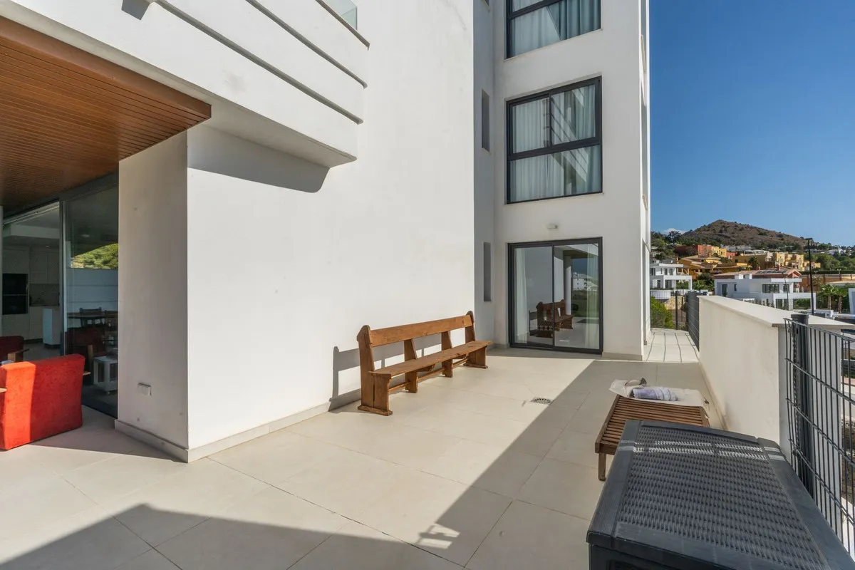 f0875471-92d9-43da-ab24-f315d0018d7f