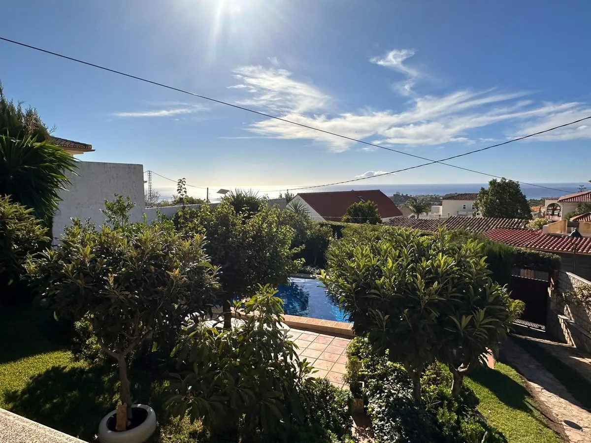 0f857df0-e78a-4fe4-be20-2ce9312238aa