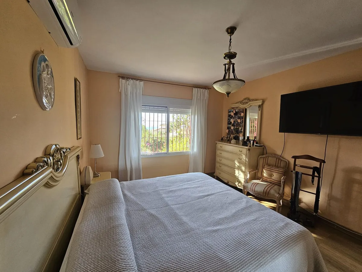 c2862310-c10c-4c2a-9292-8b14a8652af8