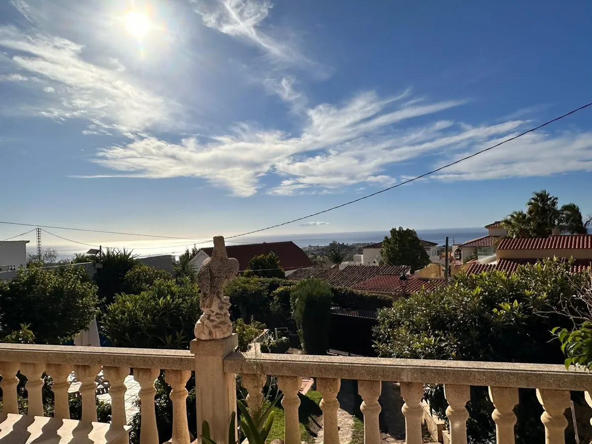 dc664dd1-624e-4804-b6a1-e9b62896f6a0