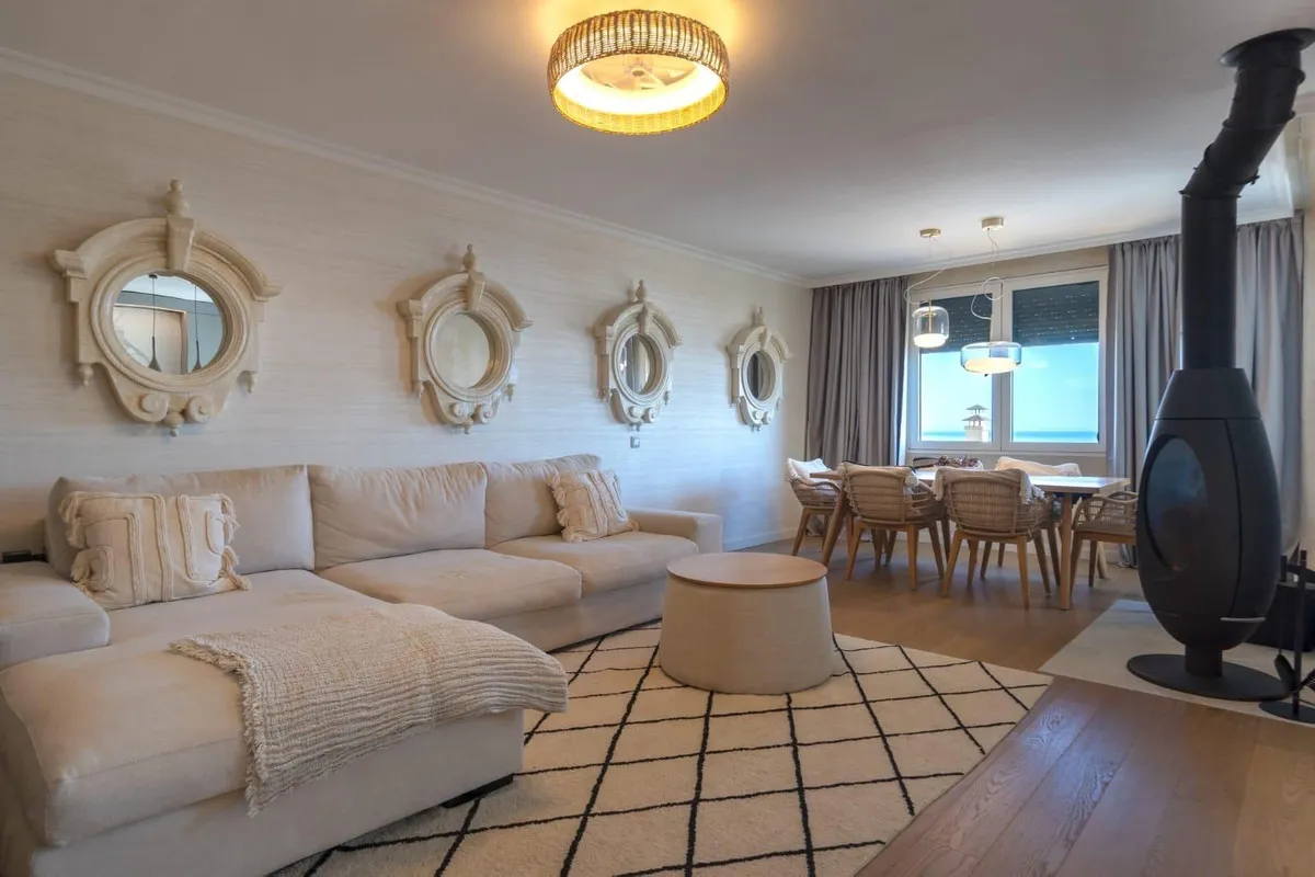 035d0099-47a8-4c39-829b-965892a6f673