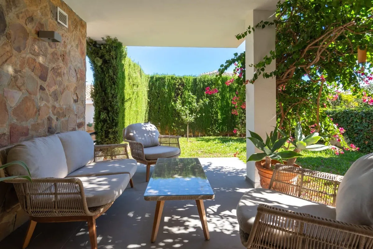 23f2779e-c64a-453c-a2b1-c6579c8d9375