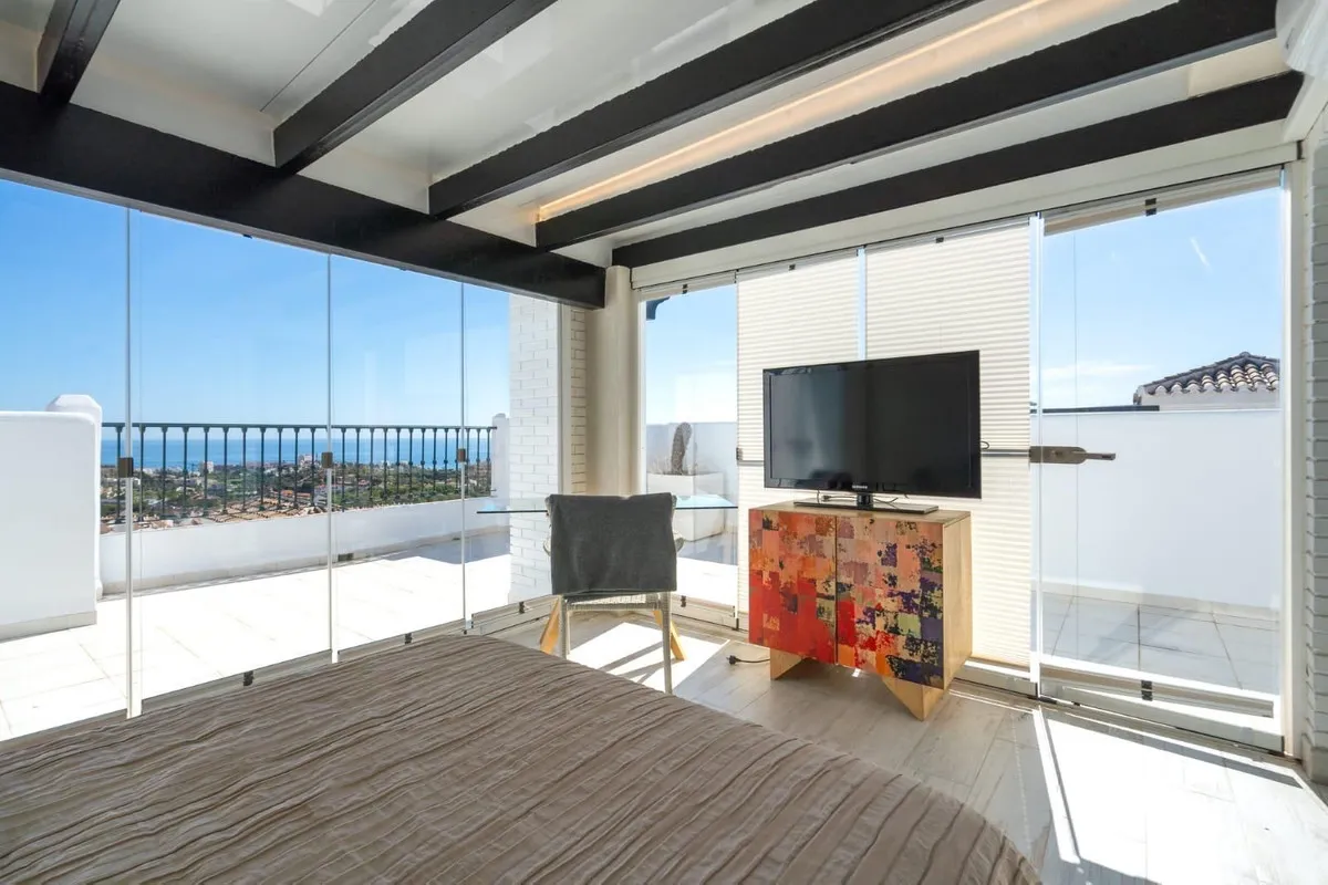 c5894cab-4748-4243-a68f-7b8497dfba86