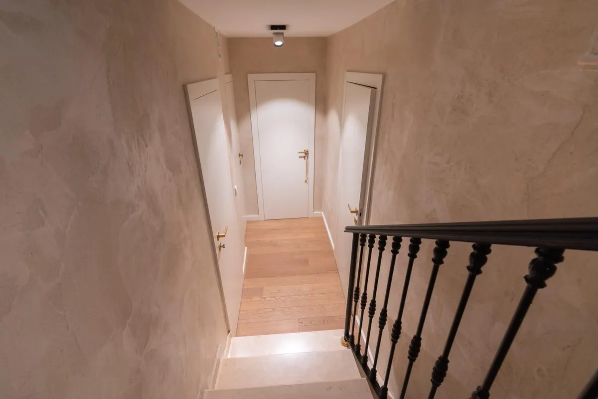 d2ac18a2-de37-48b3-be7c-75a993e93d31