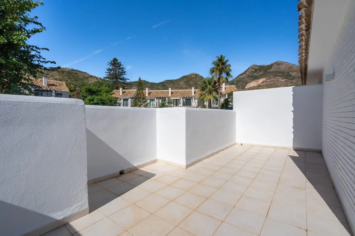 fe621ac5-be91-4bfa-adeb-ec1f569244ce