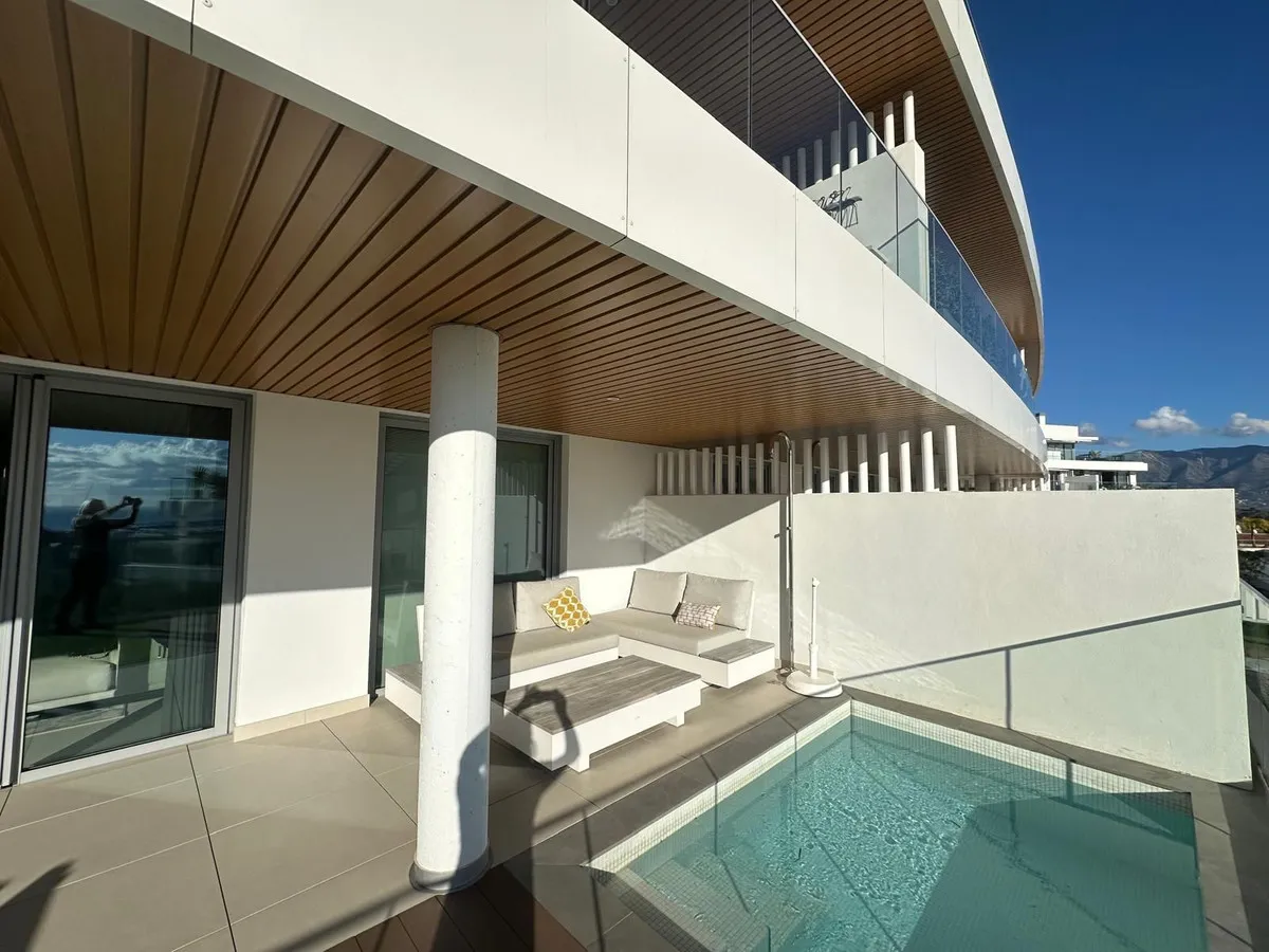 619a8ac6-59db-49a7-9113-f2726aee29a5