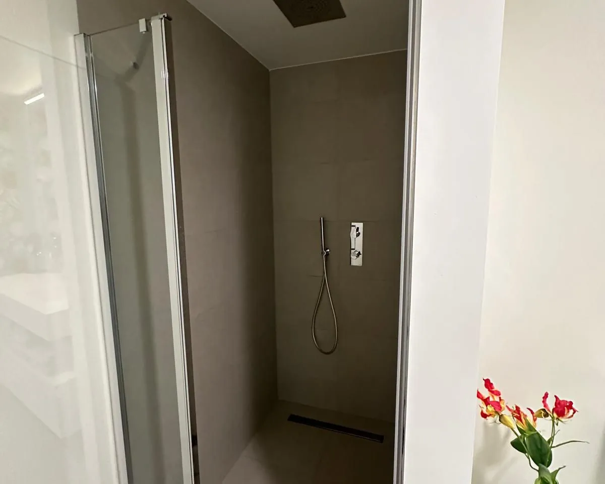 a1d63869-4544-4401-8ba8-70d9e40ccf82