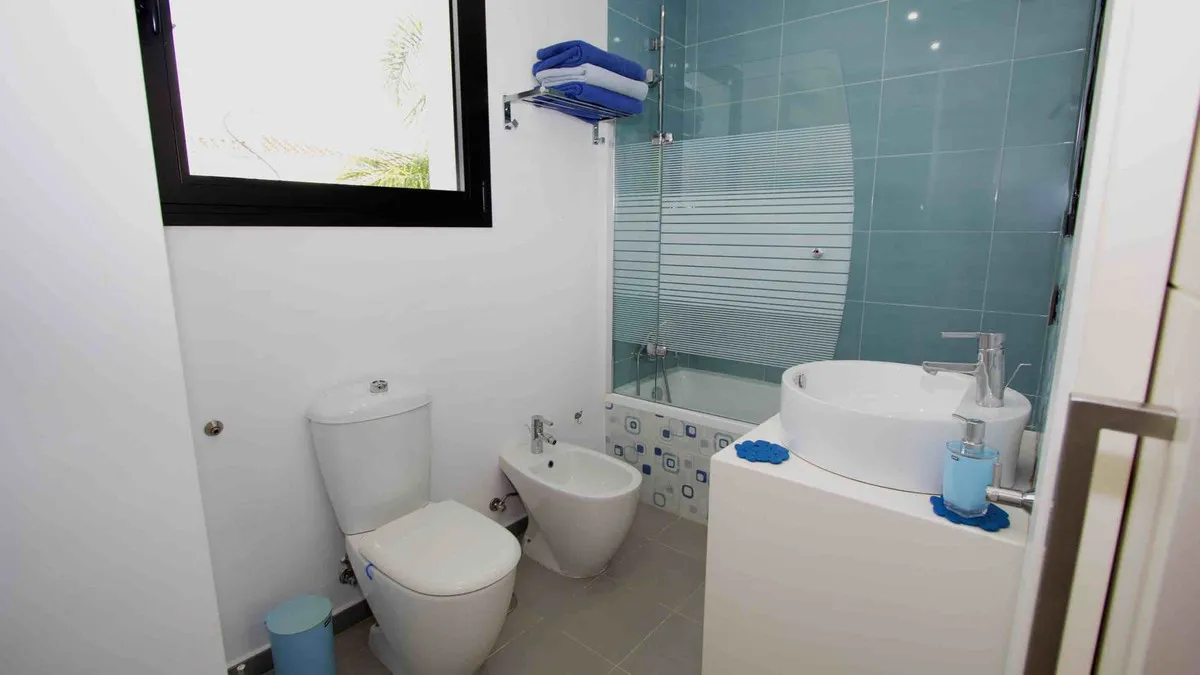 2129e7ff-7e5b-46a4-8293-da0af1db3ba4