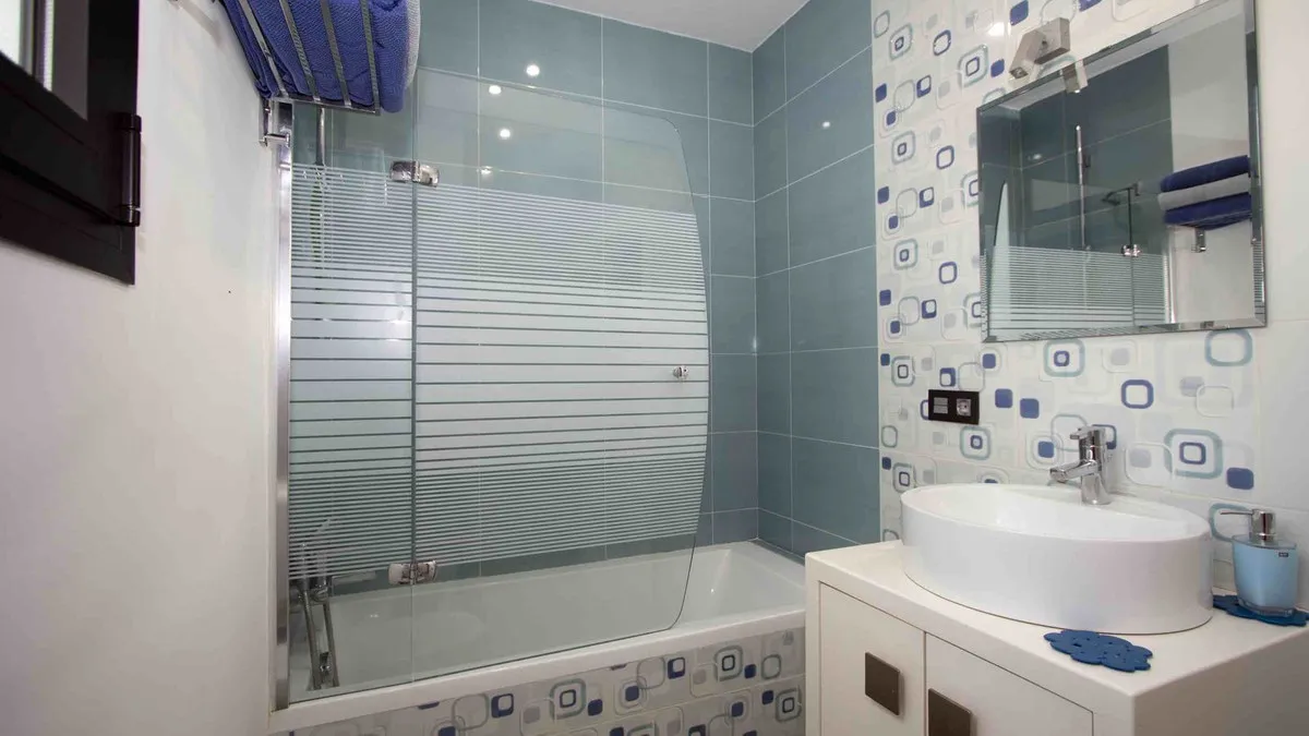 ce273914-1ab6-46a4-b4c7-8f8311c8dd74