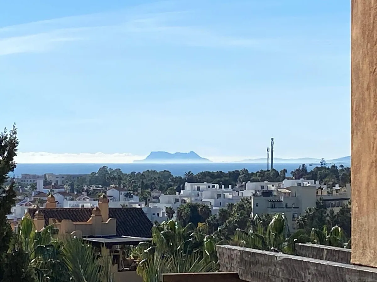 0bc864e8-2de8-466f-9ca8-c906918f0e8f