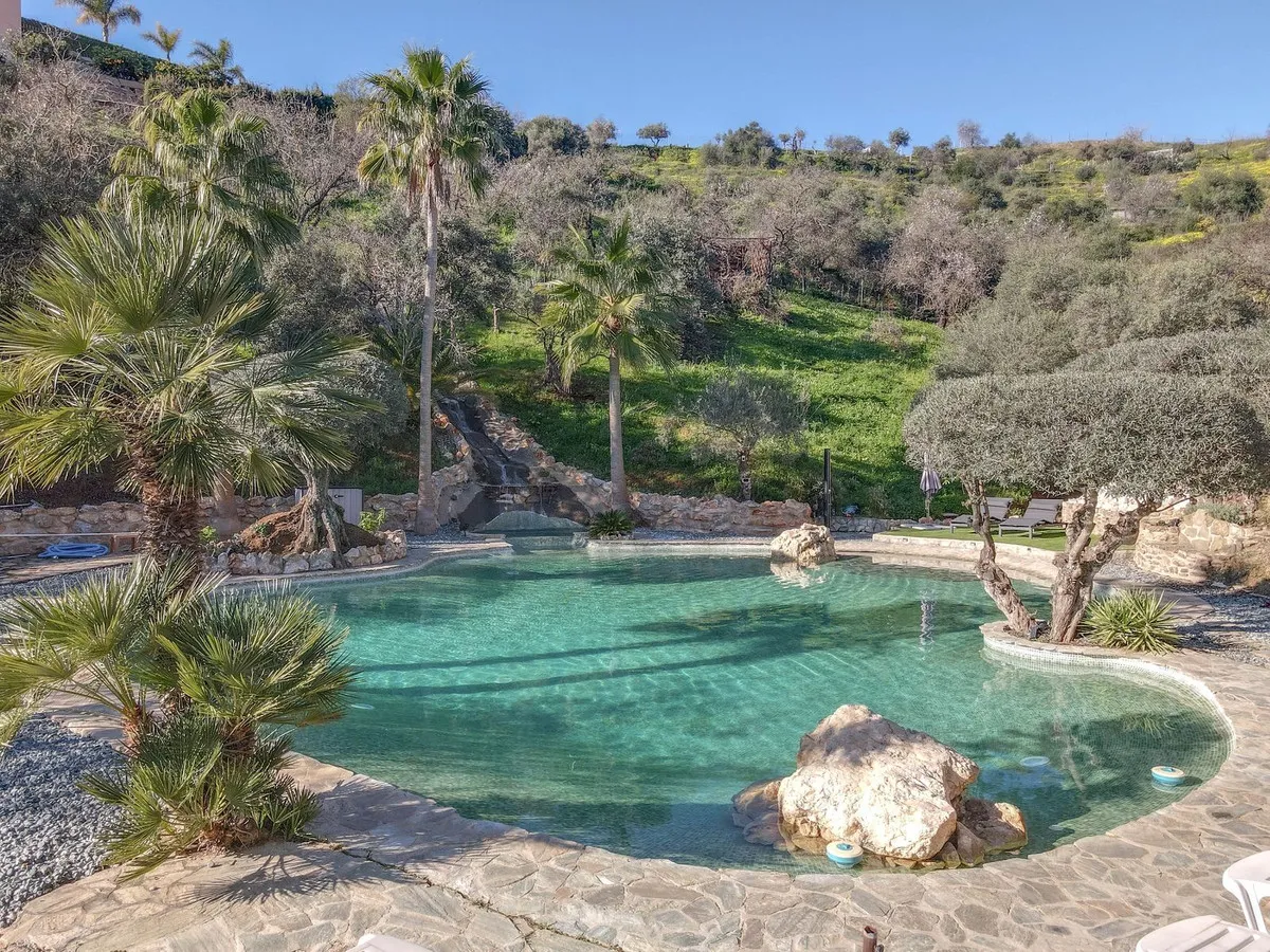 6e376a47-2273-4b15-8ee3-05f946237746