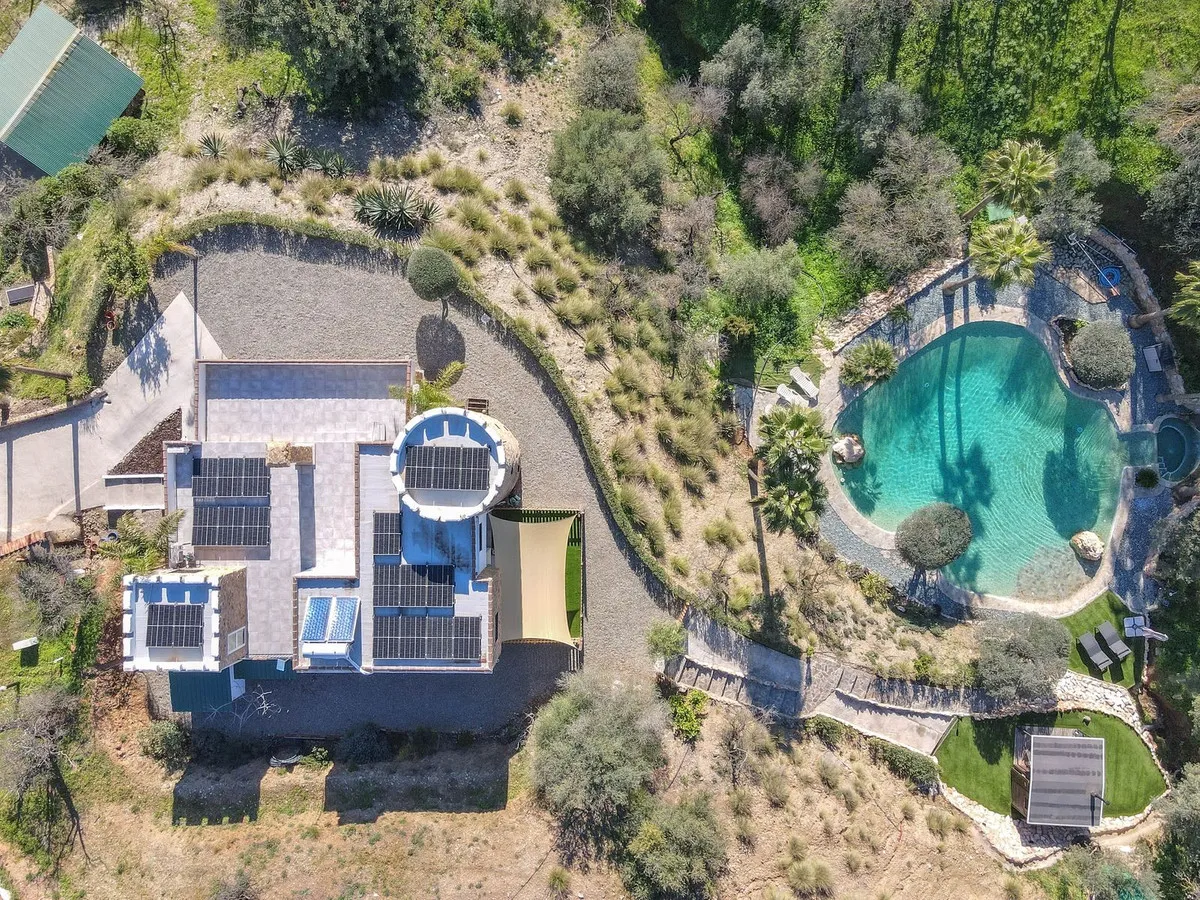 708d0bdc-8639-41db-abfa-cfeaddc4a58b