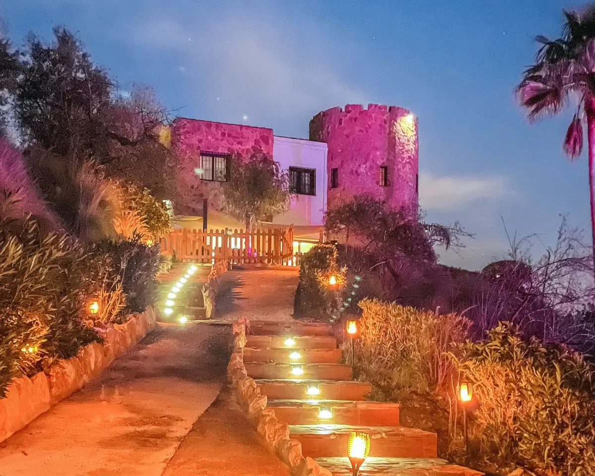 81660285-ae32-42cd-8bf0-6124642c793f