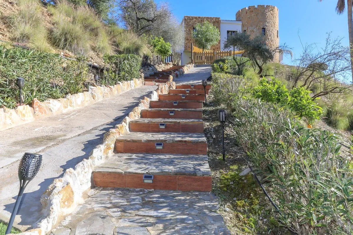 9120887c-7af7-46f6-810c-03703c7daa45