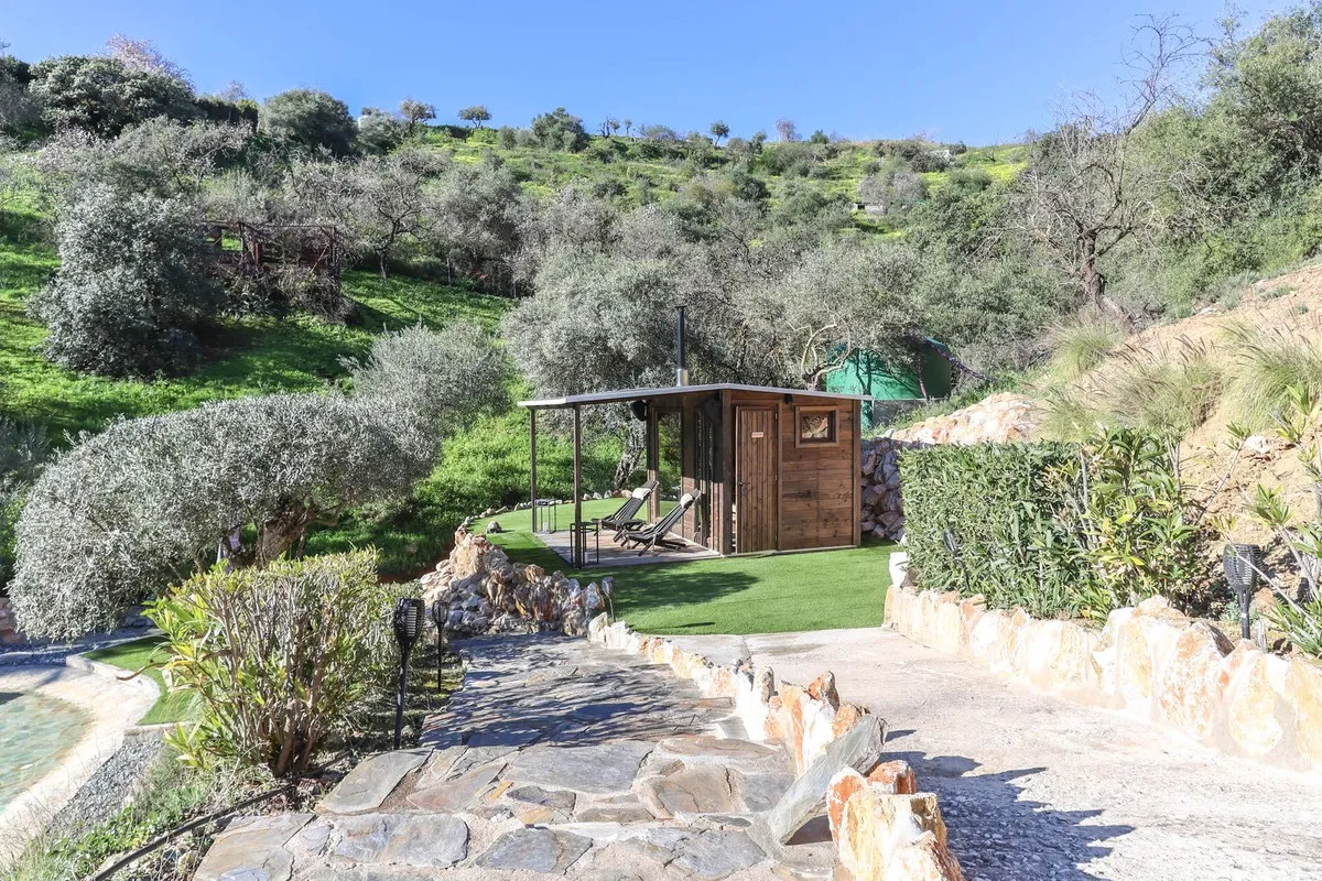 9b25e98c-8be3-46c7-aaba-fce07560df45