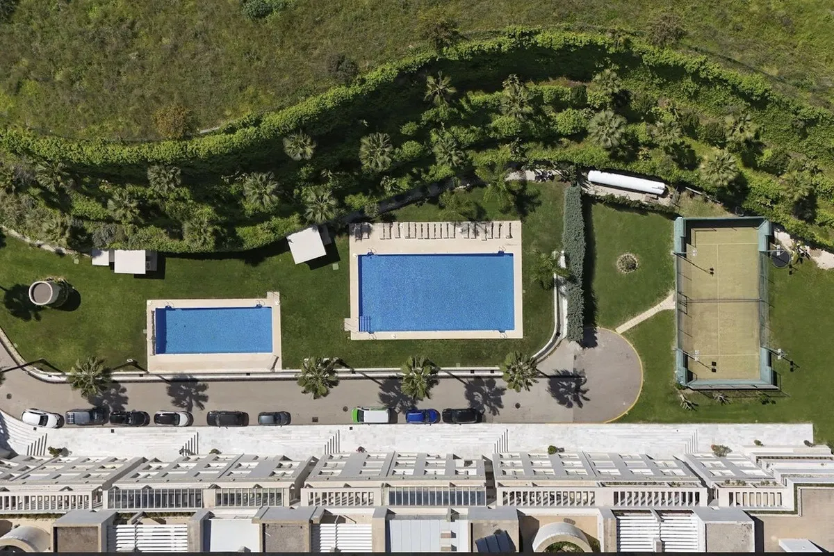 259992e4-1354-4e3a-b350-bba400b1f3f8