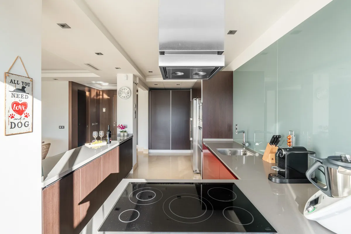 39943702-aa06-44c9-b66e-cf945d896f85