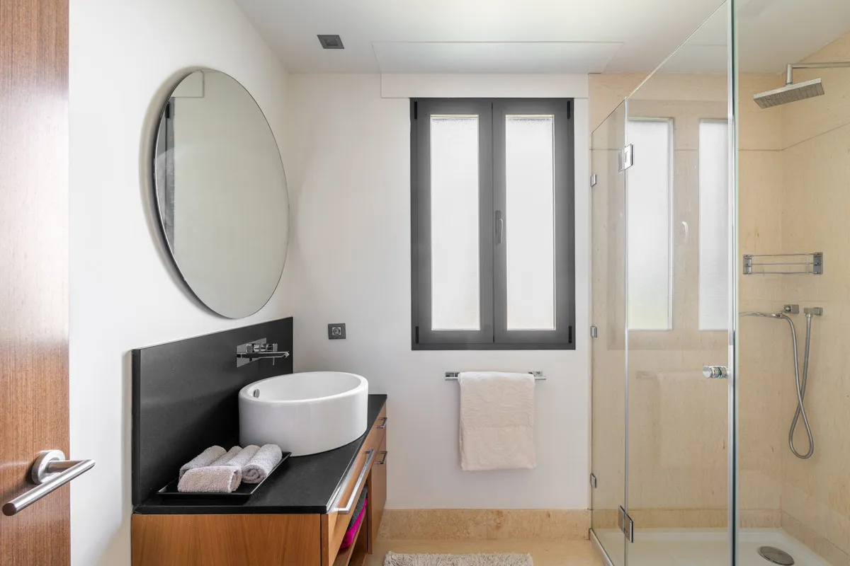 d7de066b-b191-4bb4-9701-558c171acf2f