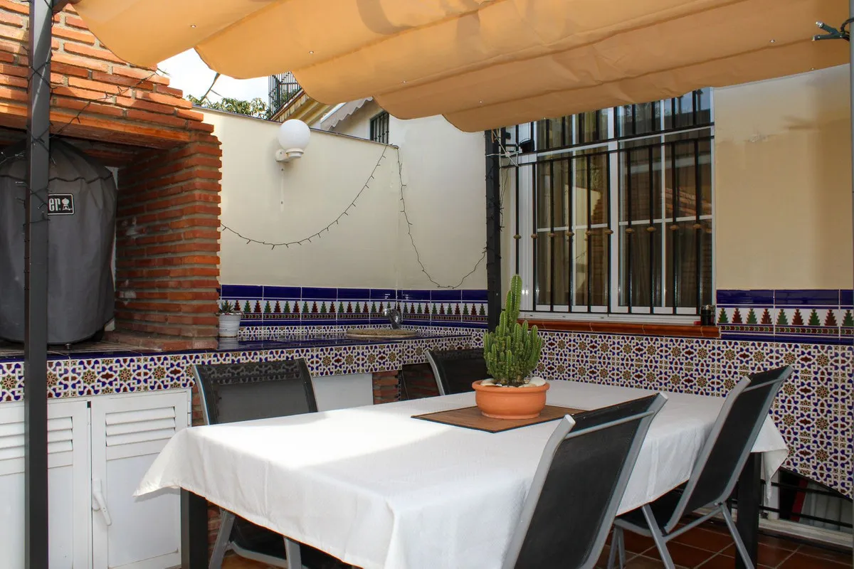 0d20a1e0-33ce-4ab5-8d84-38377bf5b34e